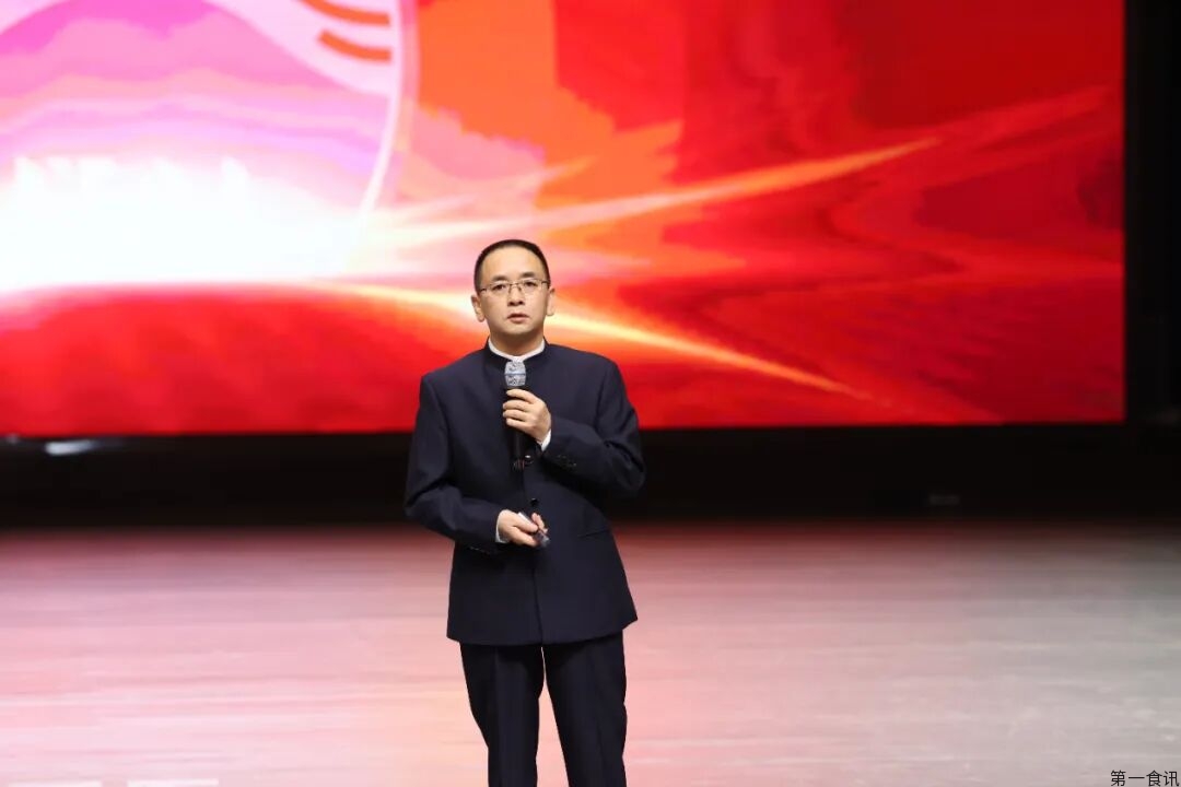 茅台换帅炸锅！三季报崩出 0.56%“躺平式增长”，张德芹离场真相瞒不住了！